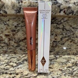 Charlotte Tilbury Glowgasm Beauty Light Wand Pinkgasm